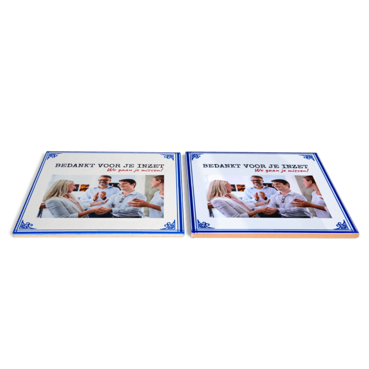 Links: standaard tegeltje. Rechts: HD tegeltje